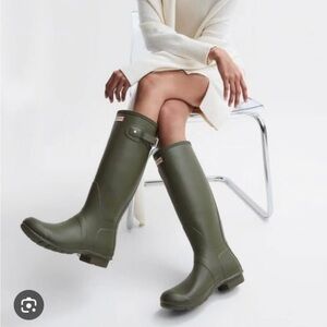 Hunter Wellington Tall Boots Dark Olive